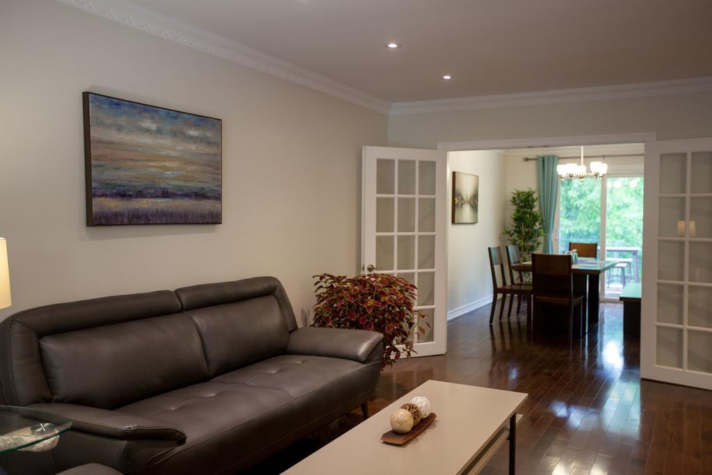 多伦多邓肯公园民宿 Toronto Duncan Park Guesthouse מראה חיצוני תמונה