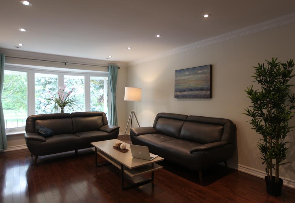 多伦多邓肯公园民宿 Toronto Duncan Park Guesthouse מראה חיצוני תמונה